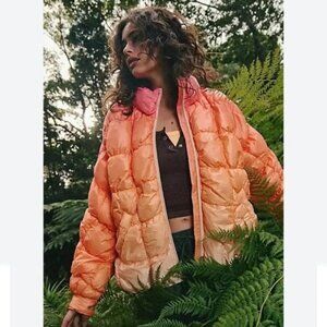 NWT Scrunchy Glossy Pippa Packable Puffer Jacket Ombre Orange and pink Size S